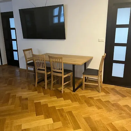 Apartment 4 Izbovy